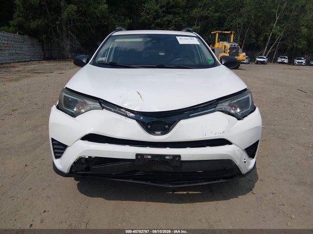 Продажа на аукционе авто 2017 Toyota Rav4 Le, vin: 2T3BFREV2HW633235, номер лота: 45782787