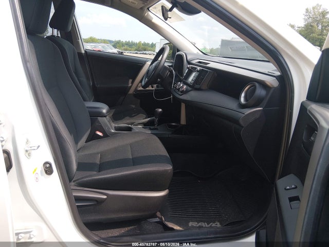 Продажа на аукционе авто 2017 Toyota Rav4 Le, vin: 2T3BFREV2HW633235, номер лота: 45782787