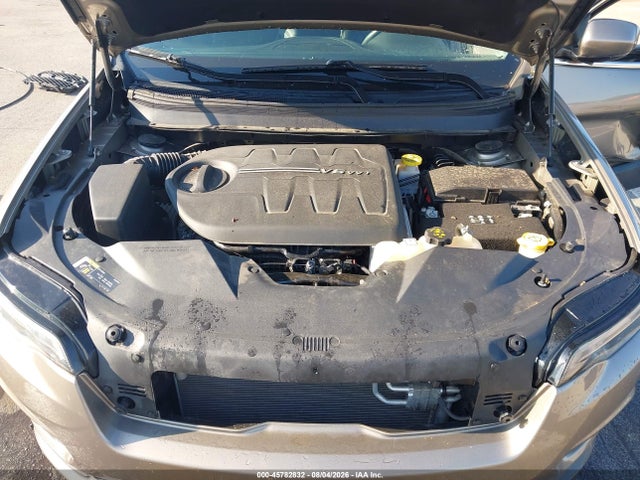 45782832 :رقم المزاد ، 1C4PJMMX3MD185685 vin ، 2021 Jeep Cherokee Latitude Lux 4x4 مزاد بيع