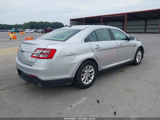 2015 Ford Taurus Se მანქანა იყიდება აუქციონზე, vin: 1FAHP2D8XFG122638, აუქციონის ნომერი: 45782841
