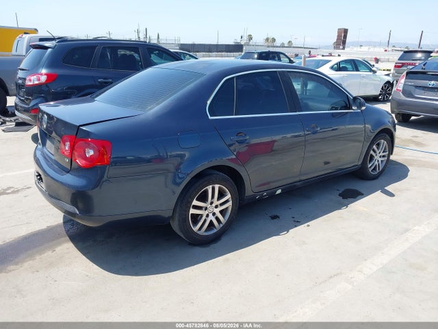 2005 Volkswagen Jetta 2.5 მანქანა იყიდება აუქციონზე, vin: 3VWSG71K65M645668, აუქციონის ნომერი: 45782846