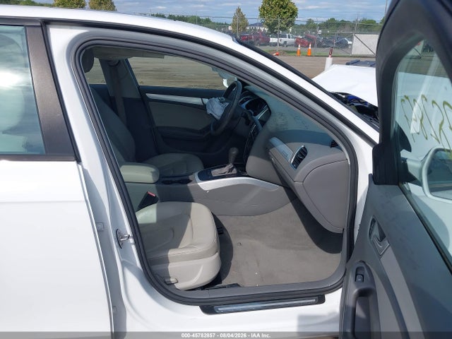 Продаж на аукціоні авто 2012 Audi A4 2.0t Premium, vin: WAUBFAFL5CN006122, номер лоту: 45782857