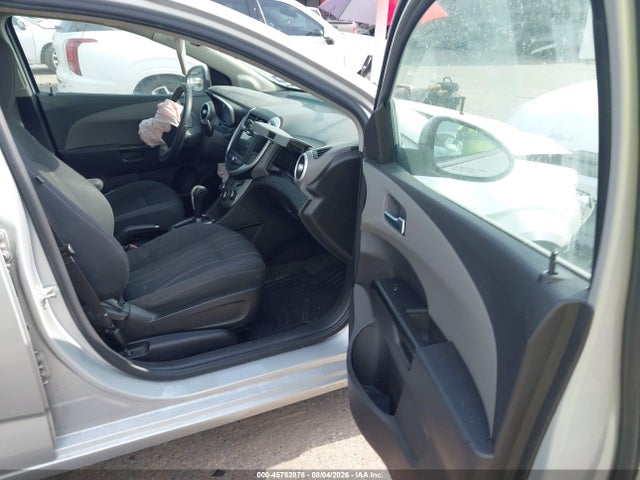 45782878 :رقم المزاد ، 1G1JD5SH1J4115508 vin ، 2018 Chevrolet Sonic Lt Auto مزاد بيع