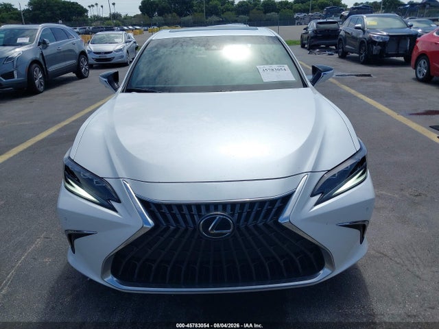 45783054 :رقم المزاد ، 58AFA1C11SU067272 vin ، 2025 Lexus Es 300h Ultra Luxury مزاد بيع