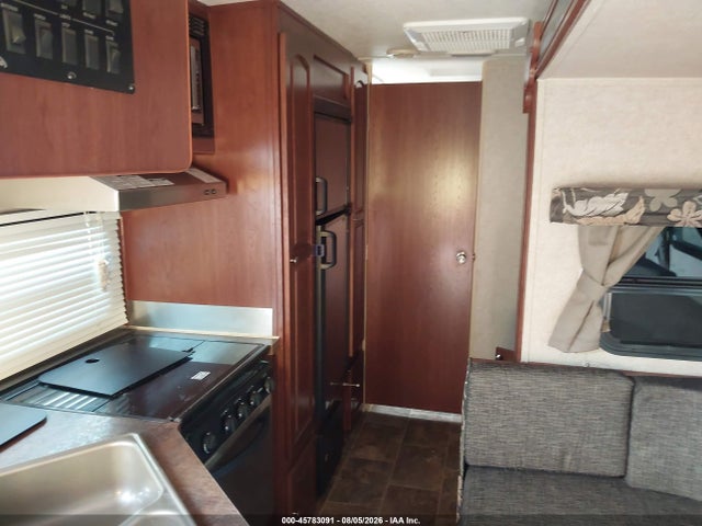 2015 Forest River Mini Lite Rockwood მანქანა იყიდება აუქციონზე, vin: 4X4TRLA2XFD401507, აუქციონის ნომერი: 45783091
