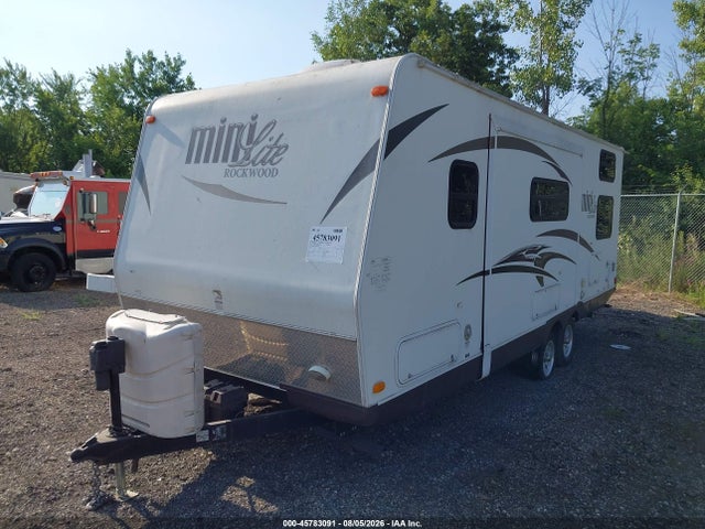 2015 Forest River Mini Lite Rockwood მანქანა იყიდება აუქციონზე, vin: 4X4TRLA2XFD401507, აუქციონის ნომერი: 45783091