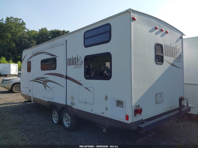 2015 Forest River Mini Lite Rockwood მანქანა იყიდება აუქციონზე, vin: 4X4TRLA2XFD401507, აუქციონის ნომერი: 45783091