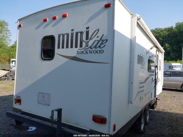 2015 Forest River Mini Lite Rockwood მანქანა იყიდება აუქციონზე, vin: 4X4TRLA2XFD401507, აუქციონის ნომერი: 45783091