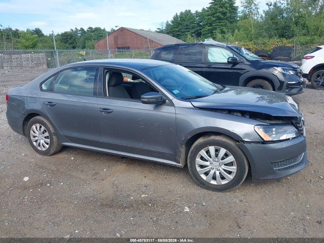 Aukcja sprzedaży 2015 Volkswagen Passat 1.8t S, vin: 1VWAT7A36FC026099, numer aukcji: 45783117