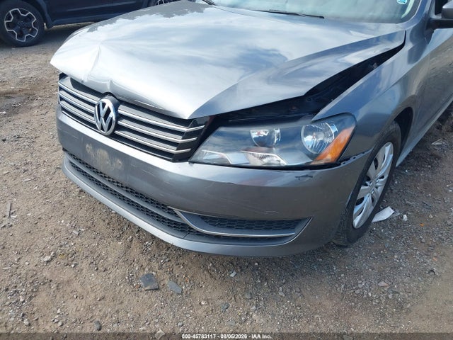 Aukcja sprzedaży 2015 Volkswagen Passat 1.8t S, vin: 1VWAT7A36FC026099, numer aukcji: 45783117