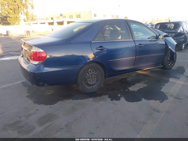 2005 Toyota Camry Le მანქანა იყიდება აუქციონზე, vin: 4T1BE32K15U097649, აუქციონის ნომერი: 45783158