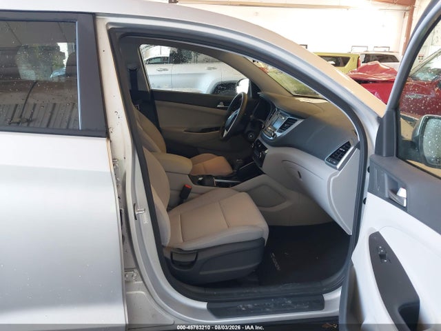 Продаж на аукціоні авто 2018 Hyundai Tucson Se, vin: KM8J2CA45JU655827, номер лоту: 45783210
