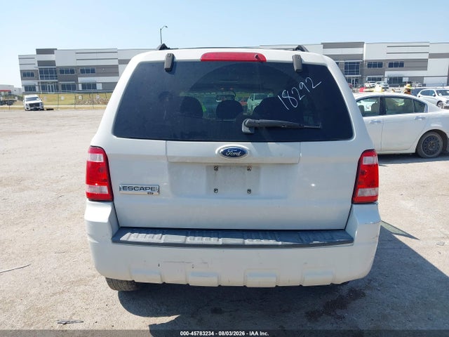 2009 Ford Escape Xlt მანქანა იყიდება აუქციონზე, vin: 1FMCU03G59KA37827, აუქციონის ნომერი: 45783234