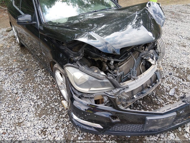 Продаж на аукціоні авто 2012 Mercedes-benz C 250, vin: WDDGJ4HB3CF924173, номер лоту: 45783338