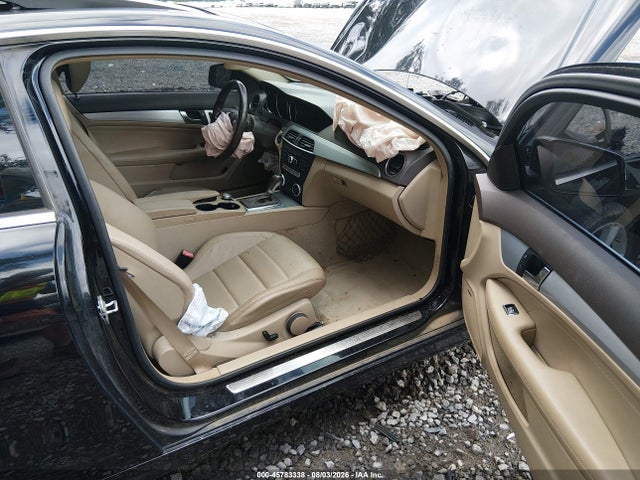 Продаж на аукціоні авто 2012 Mercedes-benz C 250, vin: WDDGJ4HB3CF924173, номер лоту: 45783338