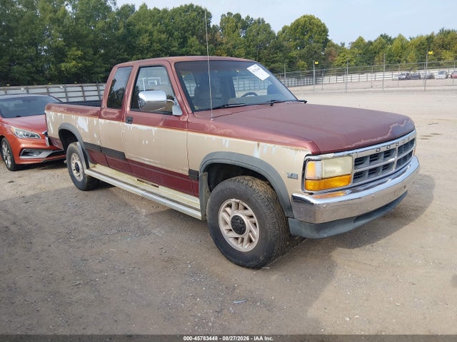 45783448 :رقم المزاد ، 1B7GG23Y8NS567950 vin ، 1992 Dodge Dakota مزاد بيع