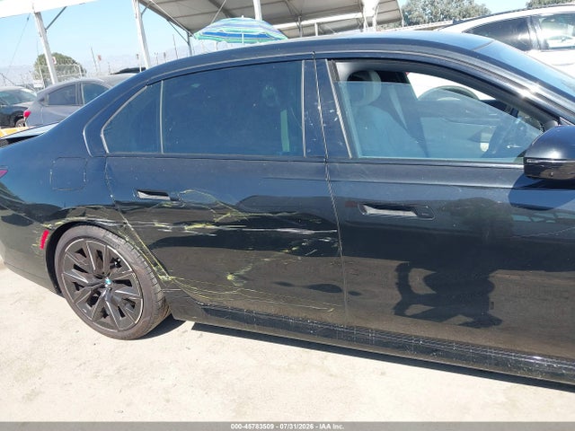 BMW 760i Xdrive 2024 WBA33EJ07RCR21222 Image 17