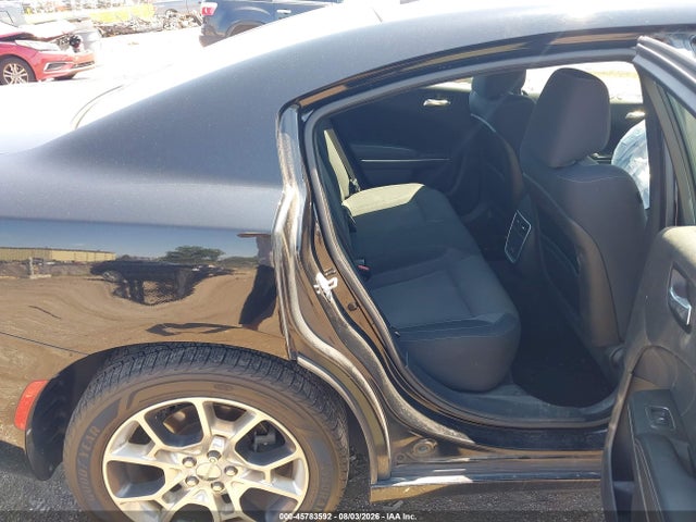 Продажа на аукционе авто 2015 Dodge Charger Sxt, vin: 2C3CDXJGXFH919857, номер лота: 45783592