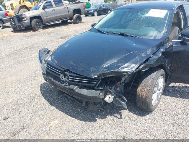 2014 Volkswagen Jetta 1.8t Se მანქანა იყიდება აუქციონზე, vin: 3VWD17AJ7EM277373, აუქციონის ნომერი: 45783657