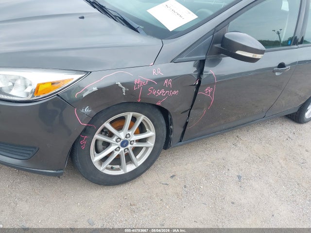 1FADP3F27FL231076 Ford FOCUS SE
