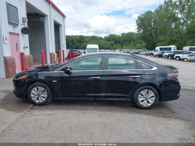 Продаж на аукціоні авто 2018 Hyundai Sonata Hybrid Se, vin: KMHE24L34JA086711, номер лоту: 45783701