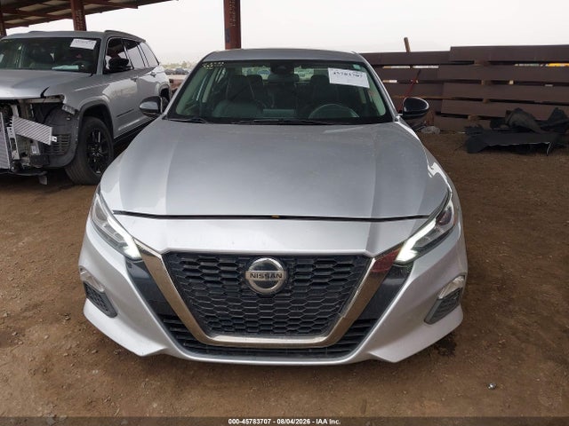 1N4BL4CV6NN333110 Nissan Altima Sr Fwd