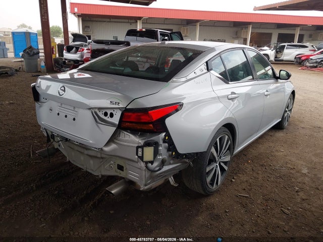 1N4BL4CV6NN333110 Nissan Altima Sr Fwd