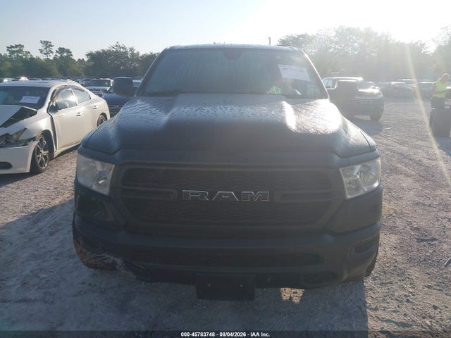 1C6RRFCG1KN783805 RAM 1500 Tradesman 4x4 6&#039;4 Box