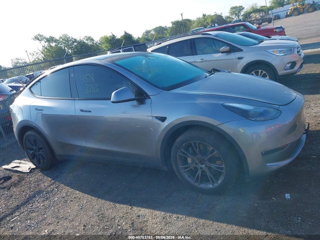 Продаж на аукціоні авто 2025 Tesla Model Y Long Range Dual Motor All-wheel Drive, vin: 7SAYGDEE6SA343720, номер лоту: 45783783