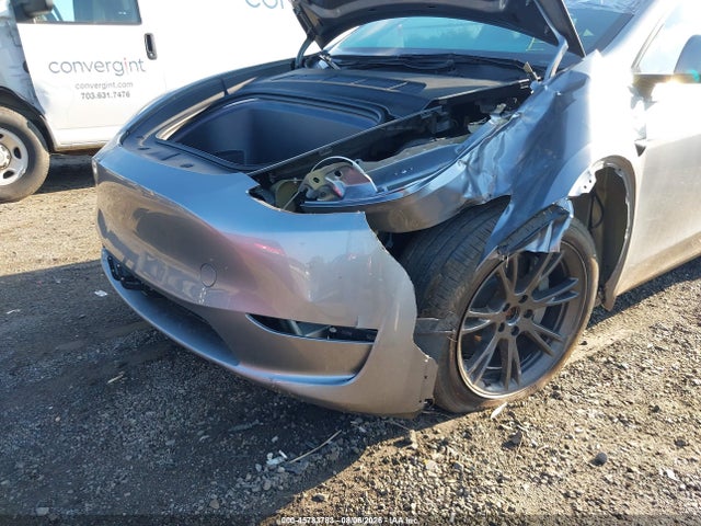 Продаж на аукціоні авто 2025 Tesla Model Y Long Range Dual Motor All-wheel Drive, vin: 7SAYGDEE6SA343720, номер лоту: 45783783