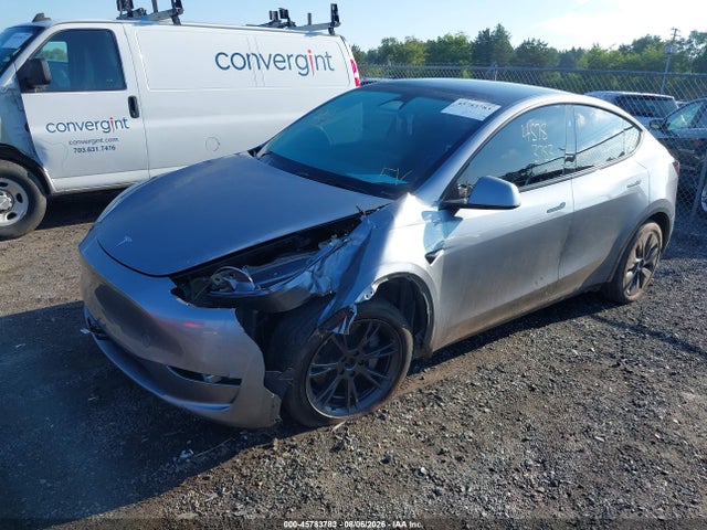 Продаж на аукціоні авто 2025 Tesla Model Y Long Range Dual Motor All-wheel Drive, vin: 7SAYGDEE6SA343720, номер лоту: 45783783
