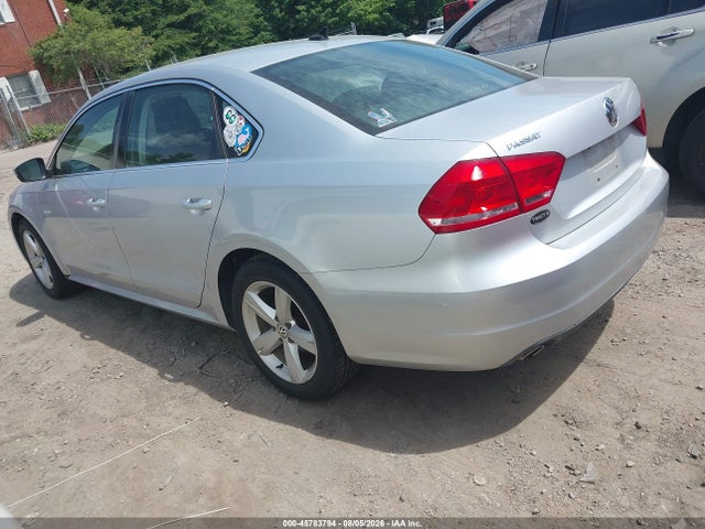 Продажа на аукционе авто 2013 Volkswagen Passat 2.5l Se, vin: 1VWBP7A31DC104083, номер лота: 45783794