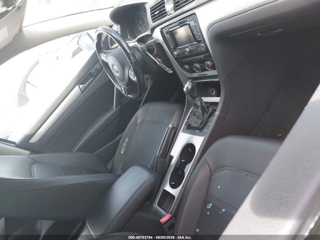 Продажа на аукционе авто 2013 Volkswagen Passat 2.5l Se, vin: 1VWBP7A31DC104083, номер лота: 45783794