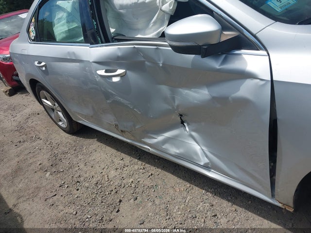 Продажа на аукционе авто 2013 Volkswagen Passat 2.5l Se, vin: 1VWBP7A31DC104083, номер лота: 45783794