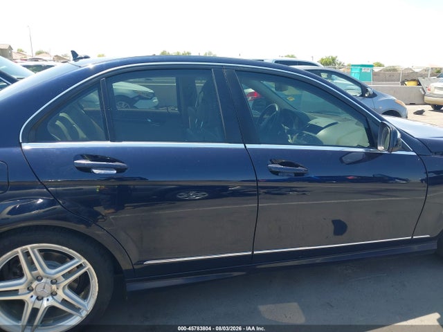 2009 Mercedes-benz C 300 Luxury/sport მანქანა იყიდება აუქციონზე, vin: WDDGF54X39R082001, აუქციონის ნომერი: 45783804