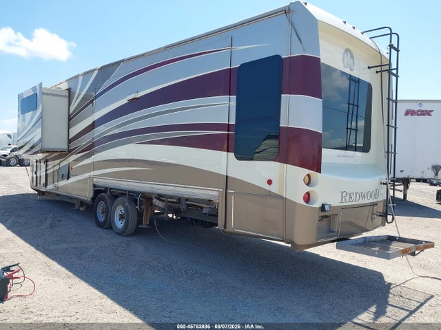 Auction sale of the 2015 Redwood Other, vin: 4V0FC3926FR004586, lot number: 45783886