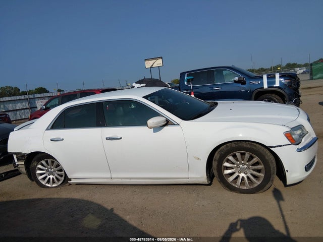 Продажа на аукционе авто 2014 Chrysler 300, vin: 2C3CCAAG7EH216439, номер лота: 45783914