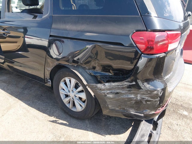 KIA SEDONA LX 2016 KNDMB5C15G6215006 Image 6