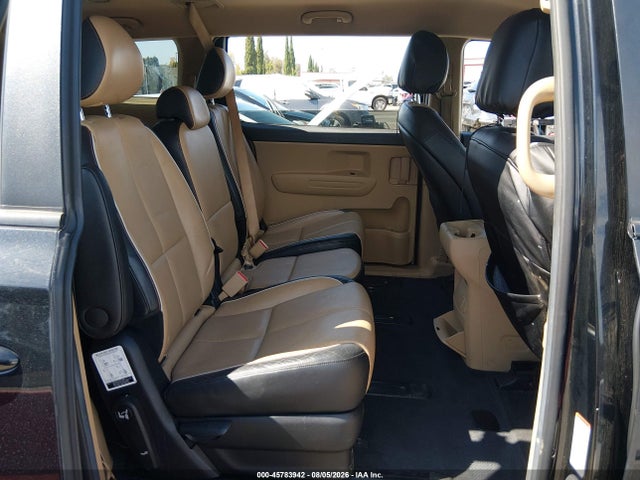 KIA SEDONA LX 2016 KNDMB5C15G6215006 Image 8