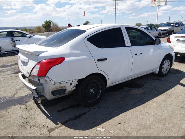 3N1CN7AP6FL948453 Nissan Versa 1.6 S+