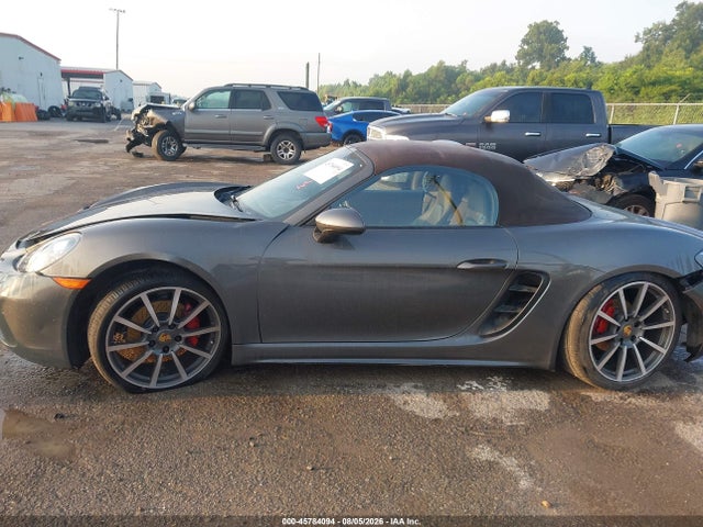 45784094 :رقم المزاد ، WP0CA2A89KS210310 vin ، 2019 Porsche 718 Boxster مزاد بيع