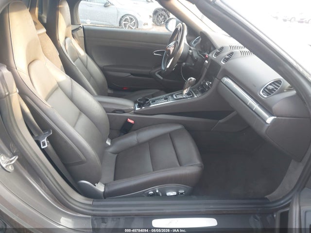 45784094 :رقم المزاد ، WP0CA2A89KS210310 vin ، 2019 Porsche 718 Boxster مزاد بيع
