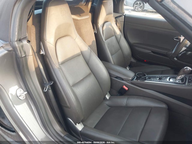 45784094 :رقم المزاد ، WP0CA2A89KS210310 vin ، 2019 Porsche 718 Boxster مزاد بيع
