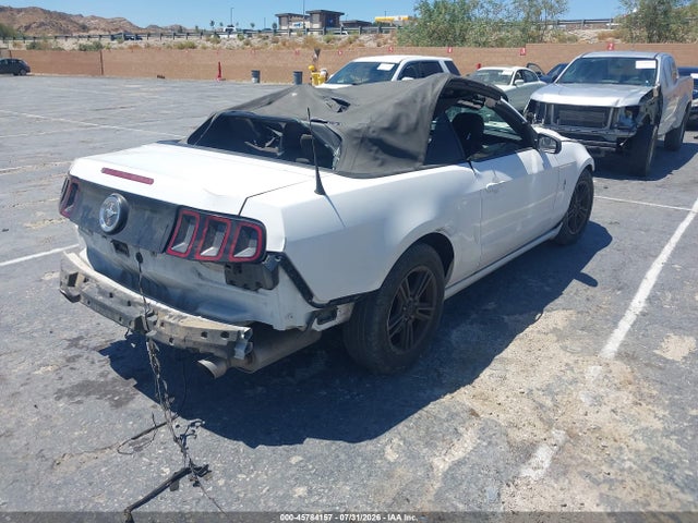 1ZVBP8EM6E5208549 Ford Mustang V6