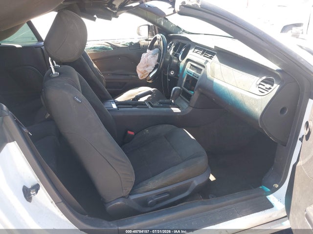 1ZVBP8EM6E5208549 Ford Mustang V6