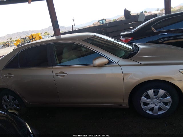 45784208 :رقم المزاد ، 4T1BF3EK0BU615416 vin ، 2011 Toyota Camry Le مزاد بيع
