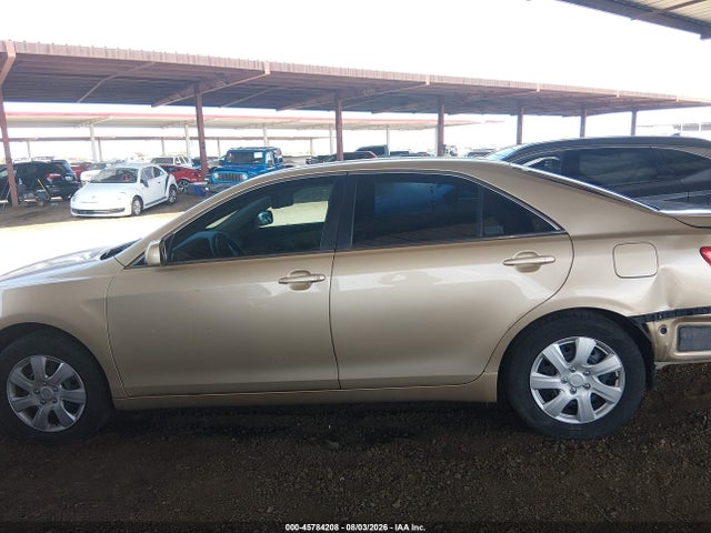 45784208 :رقم المزاد ، 4T1BF3EK0BU615416 vin ، 2011 Toyota Camry Le مزاد بيع