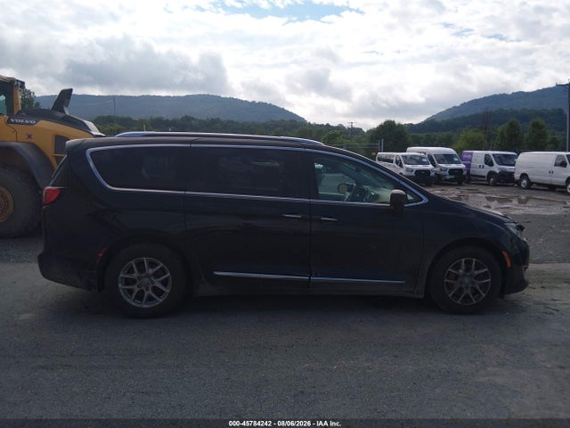 45784242 :رقم المزاد ، 2C4RC1BG1LR110631 vin ، 2020 Chrysler Pacifica Touring L مزاد بيع