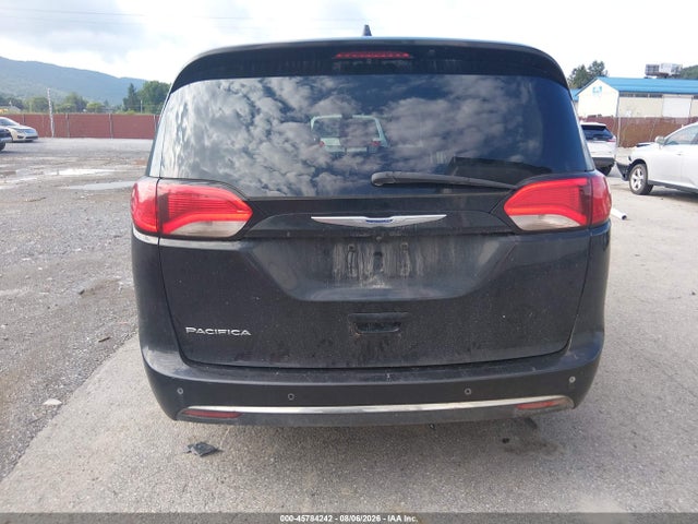45784242 :رقم المزاد ، 2C4RC1BG1LR110631 vin ، 2020 Chrysler Pacifica Touring L مزاد بيع
