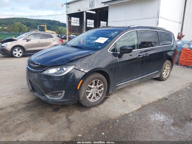 45784242 :رقم المزاد ، 2C4RC1BG1LR110631 vin ، 2020 Chrysler Pacifica Touring L مزاد بيع